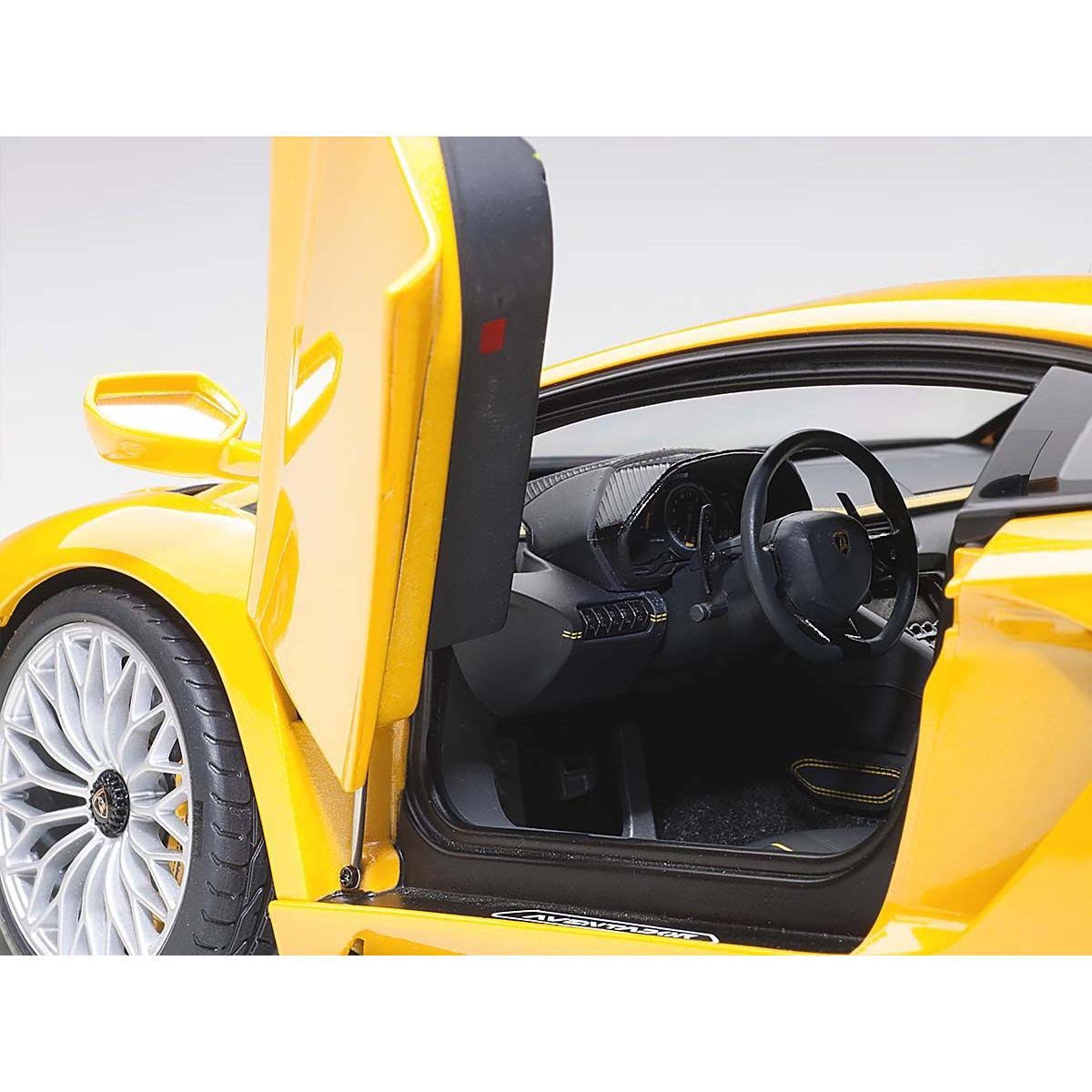 1/18 Model Car F678731