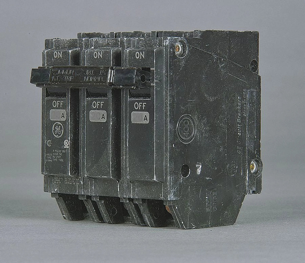 25A Plug In Circuit Breaker V444
